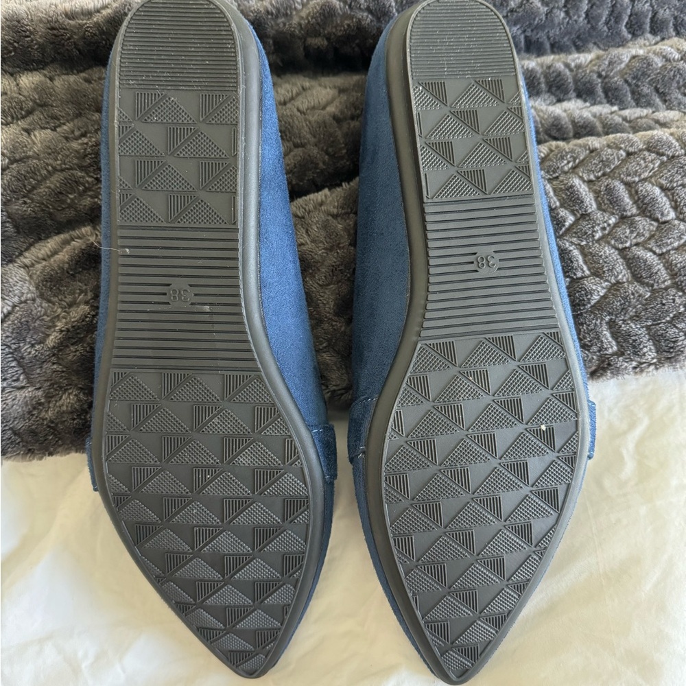 NEW Women's Navy Blue Faux Suede Loafers with Leopard Head Decor - Size 38 - Picture 5 of 7